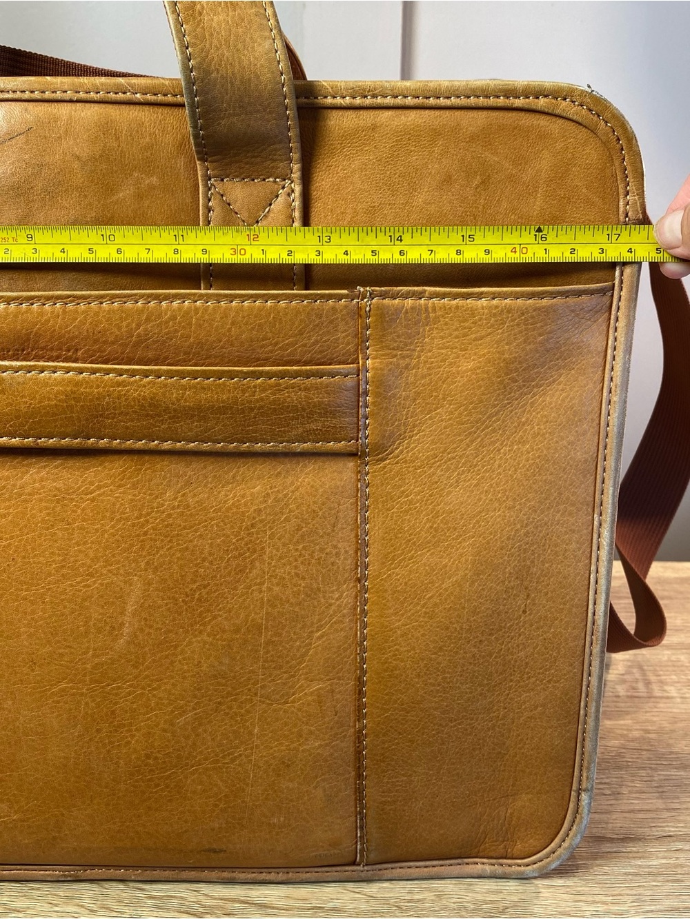 Wilsons Tan Leather Messenger Padded Laptop Bag Briefcase Shoulder Strap Pockets - Picture 9 of 16